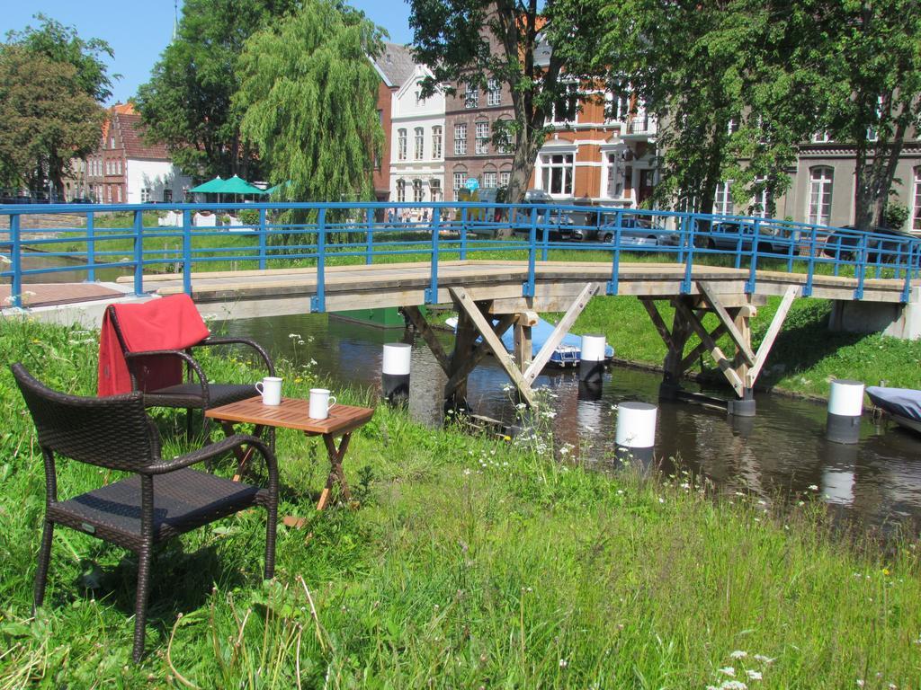 Apartments Im Froschhaus Mit Fruehstueckskuechen Фридрихштадт Экстерьер фото