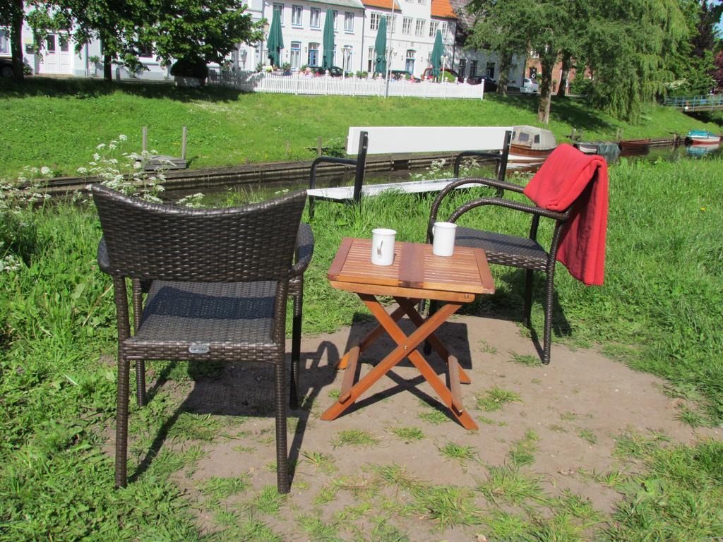 Apartments Im Froschhaus Mit Fruehstueckskuechen Фридрихштадт Экстерьер фото